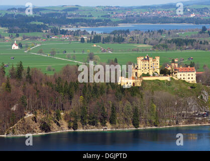 Il castello di Hohenschwangau e Castello Lago Alpsee, Schwangau, Est Allgaeu, Allgaeu, Svevia, Bavaria Foto Stock