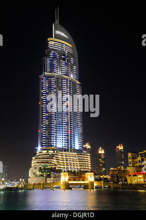 L'indirizzo hotel di lusso, 63 piani di notte, Downtown Dubai, Business Bay, Dubai, Emirati Arabi Uniti, Medio Oriente e Asia Foto Stock