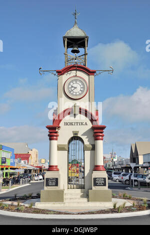 Il campanile e il Memoriale di guerra, Hokitika West Coast, Isola del Sud, Nuova Zelanda Foto Stock