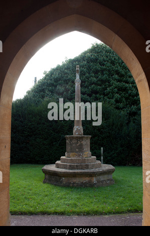 Memoriale di guerra in San Giacomo sagrato, Badsey, Vale of Evesham, Worcestershire, Regno Unito Foto Stock