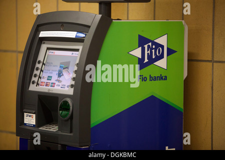 ATM - bancomat Banca fio a Praga Repubblica Ceca Foto Stock