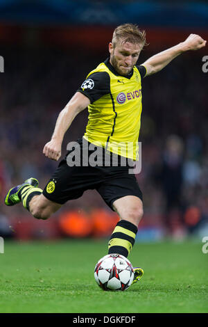 Londra, Regno Unito. 22 ottobre, 2013. Il Borussia Dortmund centrocampista Jakub BLASZCZYKOWSKI durante la Champions League tra Arsenal e Borussia Dortmund da Emirates Stadium. © Azione Sport Plus/Alamy Live News Foto Stock