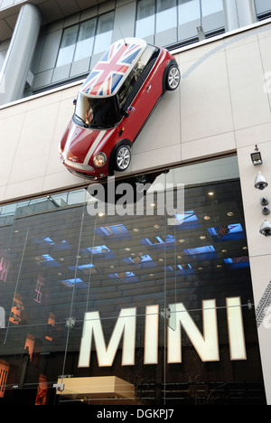 Il mini-store al Westfield Stratford City. Foto Stock