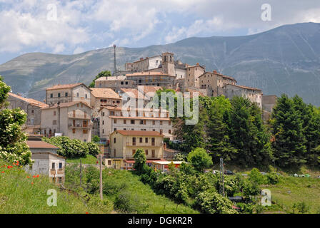 Castelluccio sui monti Sibillini o Monti Sibillini, Parco Nazionale dei Monti Sibillini parco nazionale, Regione Marche Foto Stock