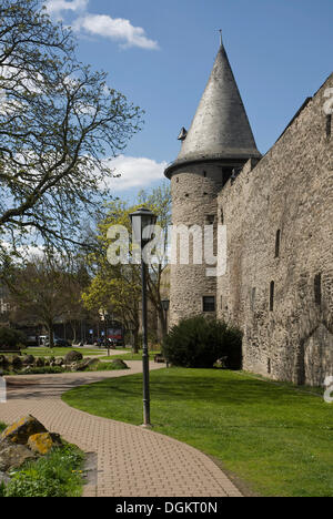 Torre della cinta muraria, Andernach, Renania-Palatinato Foto Stock