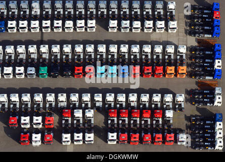 Vista aerea, nuovi e usati carrelli e unità del trattore, Amburgo, Hamburg, Amburgo, Germania Foto Stock