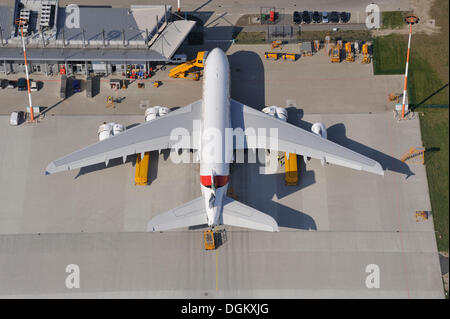 Vista aerea, Airbus A380 di essere pronti per la consegna in fabbrica aerodromo del Finkenwerder, Finkenwerder, Hamburg, Amburgo Foto Stock