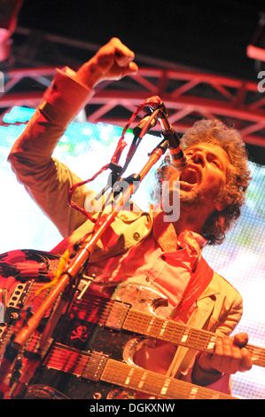 Wayne Coyne dei Flaming Lips esegue a Jam sul fiume a Filadelfia il 24 maggio 2008. Foto Stock