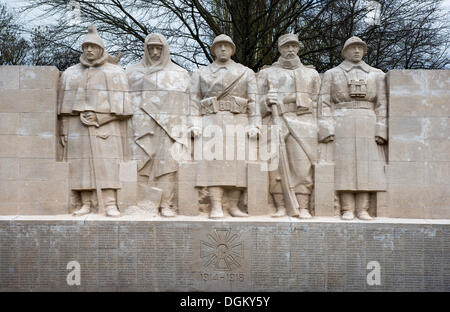 Monumento ai caduti della Prima Guerra Mondiale, Verdun, Francia, Europa Foto Stock