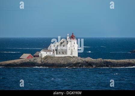 Faro storico su una piccola isola nel mare del Nord, ora un museo e un alloggio, Insel Grønningen, Kristiansand Foto Stock