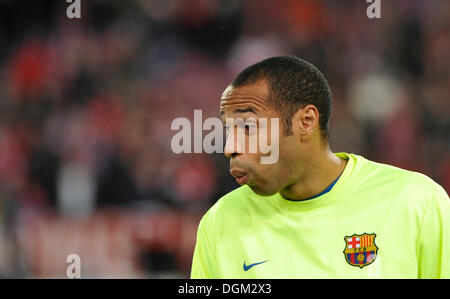 Thierry Henry, FC Barcelona, in un buon umore Foto Stock