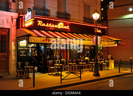 Night Shot, bar, caffetteria e ristorante Absolut Cafe, Gaité Theatre District, Parigi, Francia, Europa Foto Stock