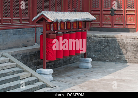 Ruote della preghiera in taoista Dongyue Temple di Chaoyang District, Pechino, Cina Foto Stock