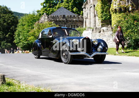 Bugatti 64, costruito nel 1939, rarità dalla collezione Schlumpf, Mulhouse, Francia alle Herkules Bergpreis 2009 mountain Foto Stock