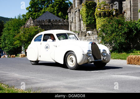 Bugatti 73, costruito nel 1947, rarità dalla collezione Schlumpf, Mulhouse, Francia alle Herkules Bergpreis 2009 mountain Foto Stock