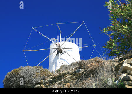 Mulino a vento in Olympos, Isola di Karpathos, Isole del Mar Egeo e del Mar Egeo in Grecia, in Europa Foto Stock