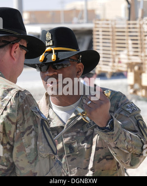 Provincia PARWAN, Afghanistan - STATI UNITI Comando Esercito Sgt. Il Mag. Roderick Jones, ora il comando sergente maggiore della seconda "Spartan" Brigata S Foto Stock