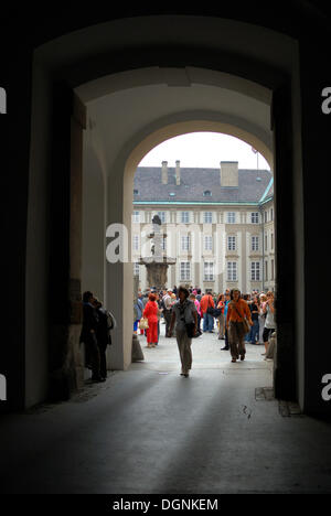 Gateway di Piazza Castello, Praga, Repubblica Ceca, Europa Foto Stock