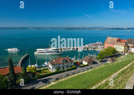 Nave da crociera nel porto di Meersburg, Lago di Costanza, Baden-Wuerttemberg Foto Stock