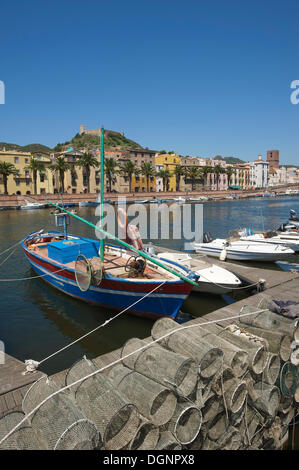 Bosa sul fiume Temo, Bosa, Sardegna, Italia Foto Stock