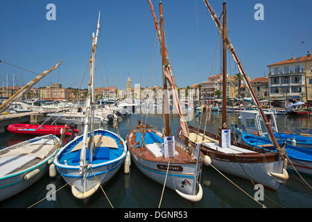 Porto con imbarcazioni storiche, Côte d'Azur, Sanary-sur-Mer, Dipartimento del Var, Regione Provence-Alpes-Côte d'Azur, in Francia Foto Stock