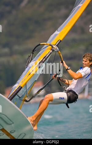 Wind Surf, Lago di Caldaro Lago di Caldaro, Lago di Caldaro, Alto Adige, Trentino Alto Adige, Italia, Europa Foto Stock