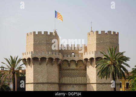 Torres de Serranos city gate, Valencia, Comunidad Valenciana, Spagna, Europa Foto Stock