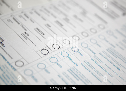Berlino, Germania, le schede elettorali per le elezioni parlamentari nel 2013 Foto Stock