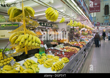 Pressione di stallo di frutta, Mercado Central, Valencia, Comunidad Valenciana, Spagna, Europa Foto Stock