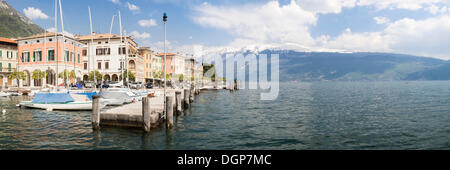 Gargnano sul Garda, Lombardia, Italia, Europa Foto Stock