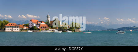 La penisola di Wasserburg con la Chiesa di San Giorgio, il lago di Costanza, Bavaria Foto Stock