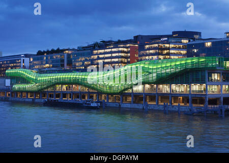 Cite de la Mode et du Design, la città della moda e del design, sulle rive del fiume Senna, Parigi, Francia Foto Stock