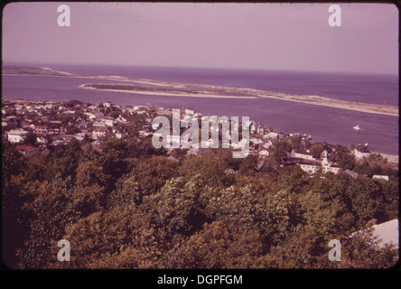 Vista aerea di Sandy Hook, una barriera situata nel New Jersey, che offre una prospettiva unica della costa e delle acque circostanti. Foto Stock
