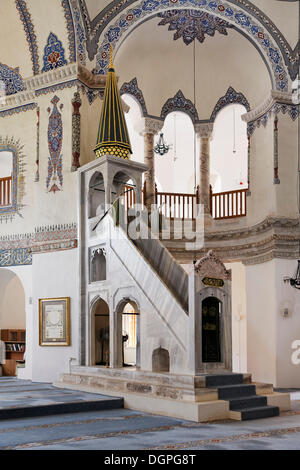 Minbar, nell'ex chiesa ortodossa di Sergio e Bacco, oggi una moschea, Kuecuek Aya Sofya Camii, Piccola Hagia Sophia Foto Stock