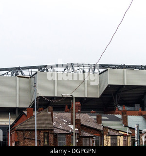 Liverpool FC il celebrato Kop fine. Anfield, Liverpool. La zona è oggetto di un controverso piano di riqualificazione. Foto Stock