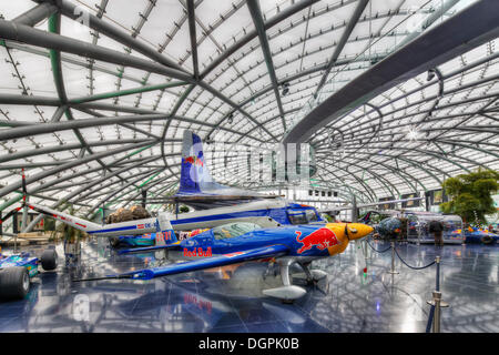 Hangar-7 museo di aeromobili, Maxglan, Salisburgo, Stato di Salisburgo, Austria Foto Stock