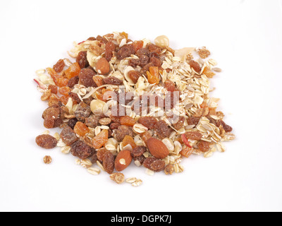 Fresh muesli biologico su uno sfondo bianco. Foto Stock