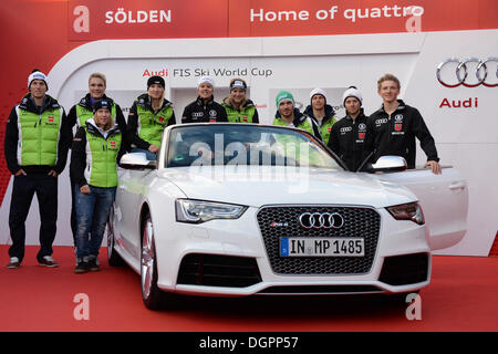 Soelden, Austria. 24 ott 2013. Team Germany durante l'Audi conferenza stampa prima della Coppa del Mondo di sci alpino gara di apertura il 21 ottobre 2013 in Soelden Austria, (foto di Mitchell Gunn/ESPA) Credito: Lo sport europeo Agenzia fotografica/Alamy Live News Foto Stock