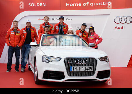 Soelden, Austria. 24 ott 2013. Il Team USA durante la Audi conferenza stampa prima della Coppa del Mondo di sci alpino gara di apertura il 21 ottobre 2013 in Soelden Austria, (foto di Mitchell Gunn/ESPA) Credito: Lo sport europeo Agenzia fotografica/Alamy Live News Foto Stock