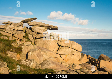 Il pulpito Rock, Testa Peninnis, St Mary, Isole Scilly Foto Stock