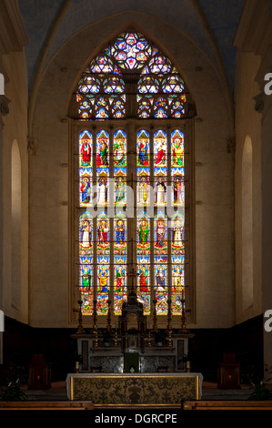 Finestra di Vetro colorato nella Basilica di San Domenico di Perugia, Umbria, Italia Foto Stock