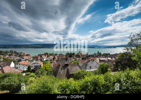 Vista di Allensbach sul Lago di Costanza come visto dalla montagna Hoerenberg, Baden-Wuerttemberg Foto Stock