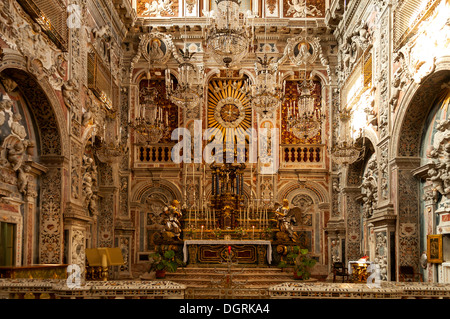 Altare nella chiesa di Santa Caterina, Palermo, Sicilia, Italia Foto Stock