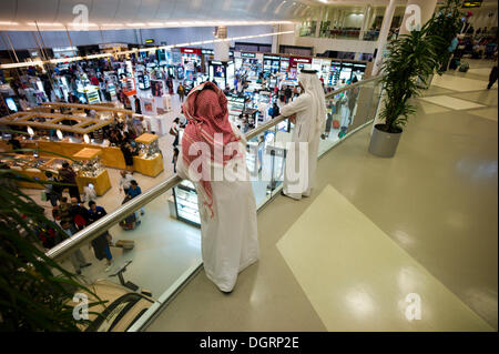 Duty Free Zone, dall'Aeroporto Internazionale di Doha, Doha, Doha, Doha, Qatar Foto Stock