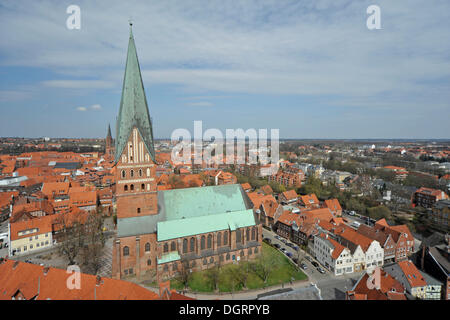San Giovanni, la chiesa di San Giovanni, vista dalla torre d'acqua di Lueneburg, Lüneburg, bassa Sassonia, Germania Foto Stock
