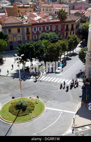 Piazza Constituzione visto da bastioni di San Remy a Cagliari - Sardegna Foto Stock