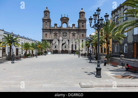 Cattedrale di Santa Ana e in Plaza Santa Ana, Vegueta, la vecchia città di Las Palmas, Las Palmas de Gran Canaria Gran Canaria Foto Stock