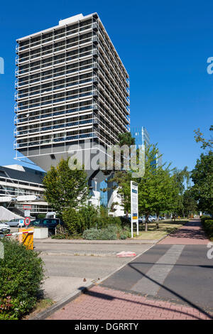 Olivetti edificio dall'architetto Egon Eiermann, Lyoner Strasse, Niederrad business district, Frankfurt am Main, Hesse Foto Stock