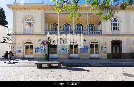 Il Ritz, un popolare cafe sul lungomare Av. Arriaga nel centro storico della città di Funchal, Santa Luzia, Funchal, Madeira Foto Stock