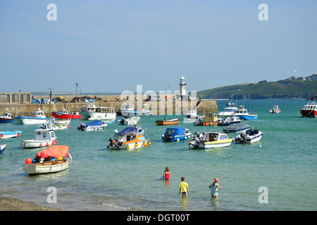 La vista del porto, St Ives, Cornwall, England, Regno Unito Foto Stock